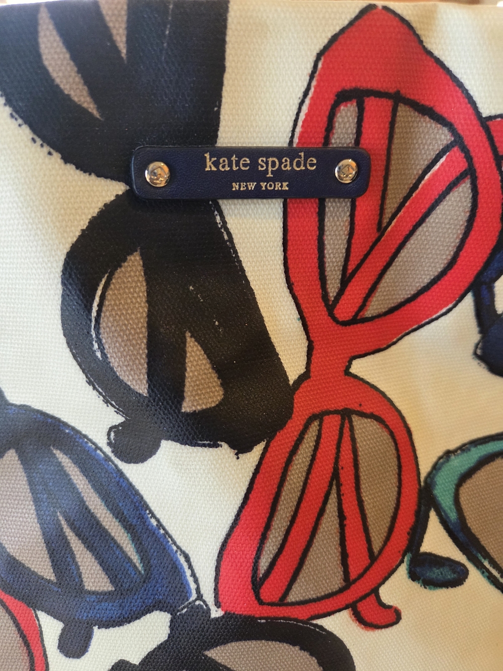 Kate Spade Sunglasses Print Tote Bag in Cream and Multicolor - Picture 3 of 4